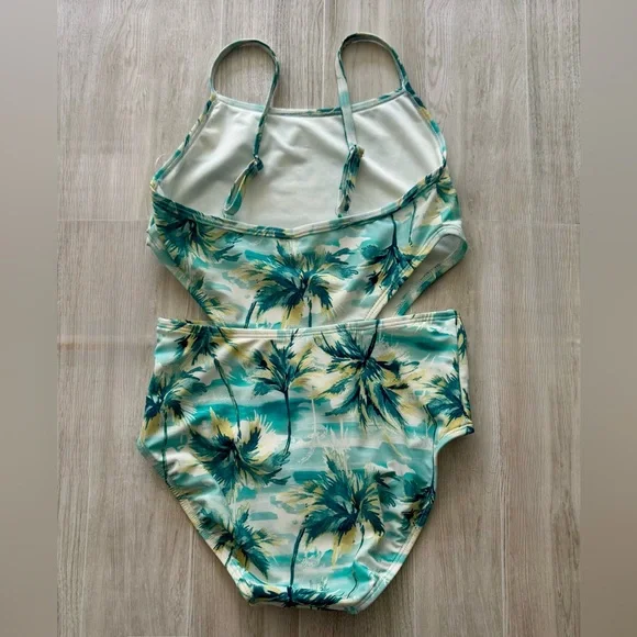 🐠 Girls - size 8 - Floral Swim Suit / Bathing Suit - Picture 2 of 6